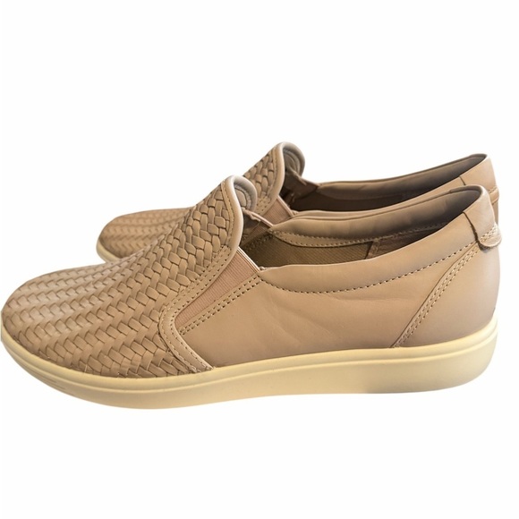 New Ecco Soft 7 Slip On Shoes Leather Woven Sneakers Size Women 11 NWOT